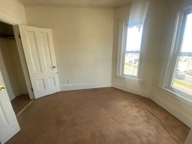 314 Ferry St, Unit 2 in Everett, MA - Building Photo - Building Photo