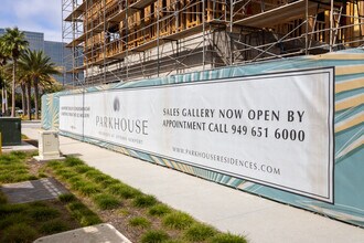 Parkhouse Residences in Newport Beach, CA - Building Photo - Building Photo