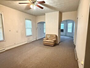 87 Hathaway St in New Bedford, MA - Building Photo - Building Photo