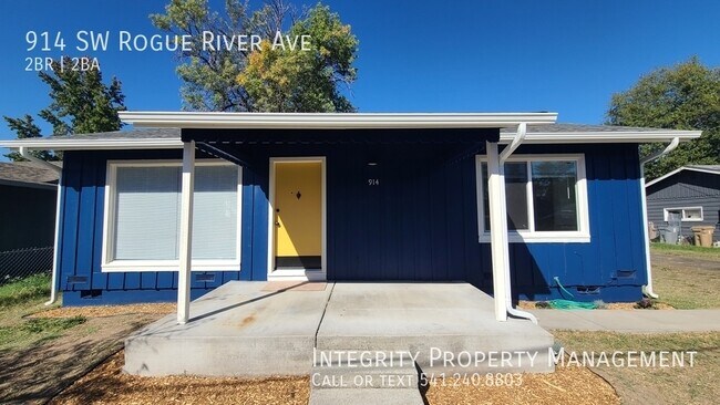 914 SW Rogue River Ave in Grants Pass, OR - Building Photo - Building Photo
