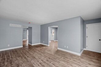 10244 Buffton Dr, Unit 10246 in St. Louis, MO - Foto de edificio - Building Photo