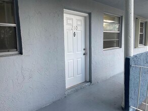 1655 W 44th Pl in Hialeah, FL - Building Photo - Building Photo