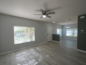 3707 45th Terrace W in Bradenton, FL - Foto de edificio - Building Photo