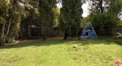 809 Toulon Dr in Los Angeles, CA - Building Photo - Building Photo