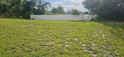 640 Chestnut Ave in Orange City, FL - Building Photo - Building Photo