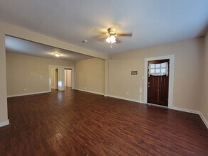 1111 Gibbs St in San Antonio, TX - Building Photo - Building Photo