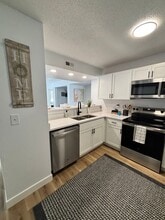 Elevate Apartments at Hawkeye - Student Housing in Waterloo, IA - Building Photo - Building Photo