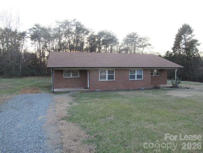 property at 1771 River Rd