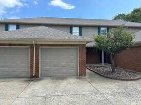 2003 River Ridge Rd in Frankfort, KY - Building Photo