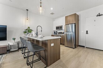 600 Broadway in Everett, MA - Building Photo - Building Photo