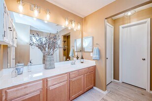 1430 Natural Pine Trail in Conroe, TX - Building Photo