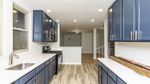 6136 N Mozart St in Chicago, IL - Building Photo - Building Photo
