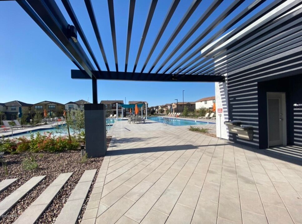 1079 E Sabino Dr in Chandler, AZ - Building Photo