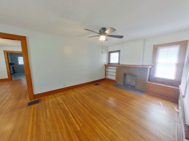 334 S Estelle St in Wichita, KS - Building Photo - Building Photo