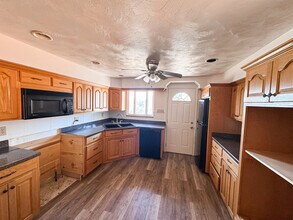 11 Raymond St in Dravosburg, PA - Building Photo - Building Photo