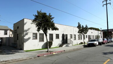 551 W 10th in Long Beach, CA - Building Photo - Building Photo