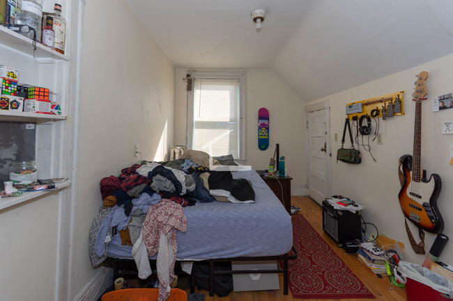 54 Brainerd Rd, Unit 3 in Boston, MA - Foto de edificio - Building Photo