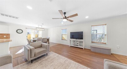 8613 Wiley Way in Austin, TX - Building Photo - Building Photo