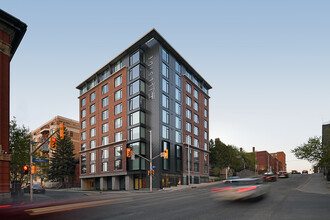 Hillside Apartments in Ottawa, ON - Building Photo - Building Photo