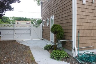 1069 Callahan St in Bay Shore, NY - Building Photo - Building Photo