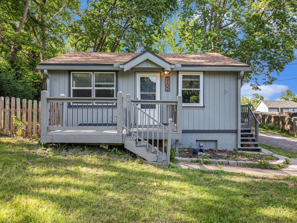 5102 NE 47th Terrace in Kansas City, MO - Building Photo