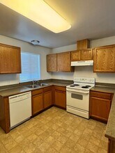 1708 S 11th Ave in Yakima, WA - Building Photo - Building Photo