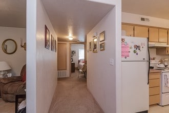 871 Valley View Dr in Medford, OR - Foto de edificio - Building Photo