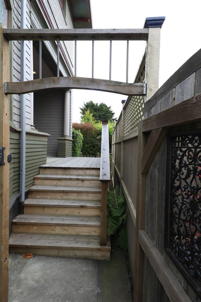 14 Cedar St in Eureka, CA - Building Photo - Building Photo