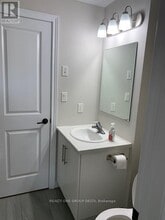 333 Gosling Gardens in Guelph, ON - Building Photo - Building Photo