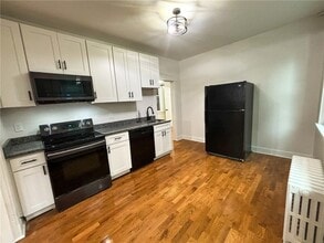 27 Shaw Ave in Mckees Rocks, PA - Building Photo - Building Photo