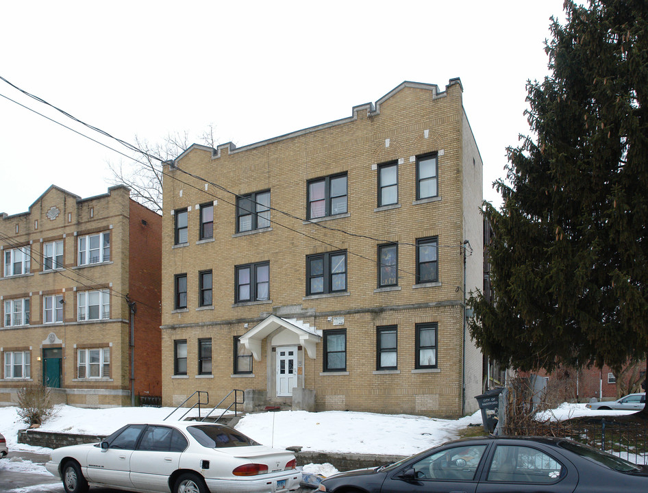 29 Enfield St in Hartford, CT - Building Photo