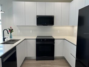 1445 Serendipity Ln in Four Corners, FL - Building Photo - Building Photo