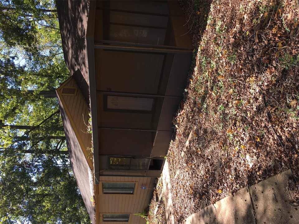 4903 Martins Crossing Rd in Stone Mountain, GA - Building Photo