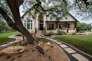 664 Ranchers Club Ln in Driftwood, TX - Building Photo