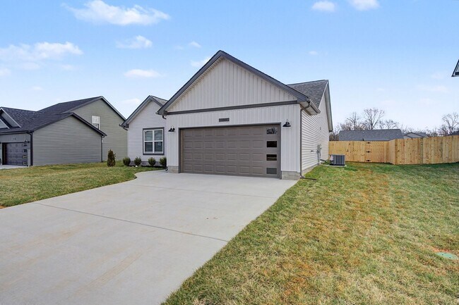 199 Donegal Dr in Clarksville, TN - Building Photo - Building Photo