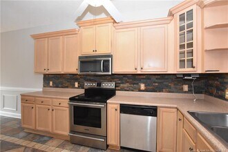 109 Canyon Ct in Sanford, NC - Building Photo - Building Photo