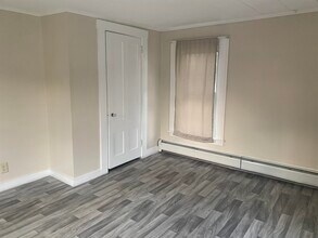 36 Union St in Somersworth, NH - Building Photo - Building Photo