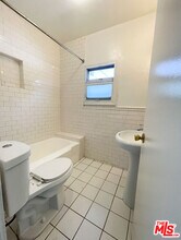 843 Huntley Dr in West Hollywood, CA - Building Photo - Building Photo