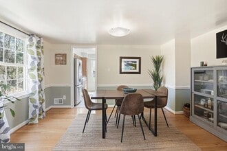 9100 Omar Ct in Fairfax, VA - Building Photo - Building Photo