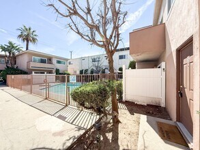 5433 Sepulveda Blvd in Los Angeles, CA - Foto de edificio - Building Photo