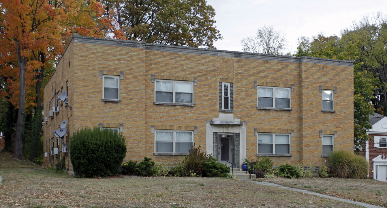 Montgomery Road Apartments in Cincinnati, OH - Foto de edificio