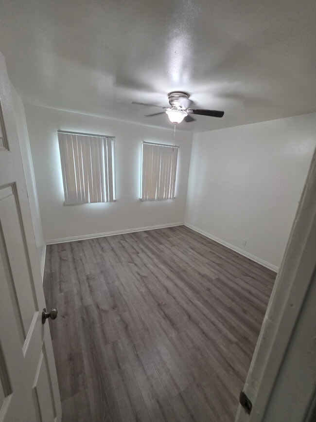 2760 E. 57th St. in Huntington Park, CA - Building Photo - Building Photo