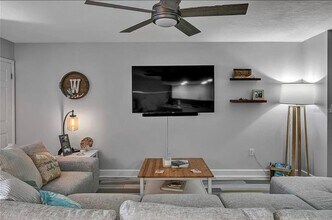 661 Poinsettia Ave in Clearwater, FL - Building Photo - Building Photo