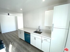 1000 Havenhurst Dr in West Hollywood, CA - Building Photo - Building Photo