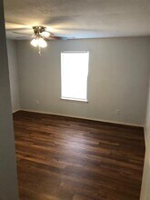 221 Addison St in Lake Dallas, TX - Building Photo - Building Photo