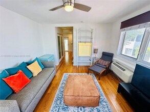 745 13th St in Miami Beach, FL - Building Photo - Building Photo