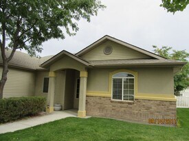 1970 Canyon Trail Way in Twin Falls, ID - Building Photo