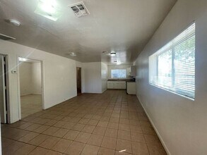 2508 E Mobile Ln in Phoenix, AZ - Building Photo - Building Photo