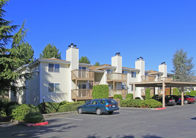 AMBER GLEN APARTMENTS in Everett, WA - Building Photo - Building Photo