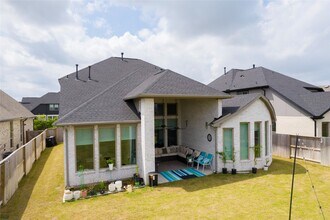 7330 Lagrange Pt in Katy, TX - Building Photo - Building Photo